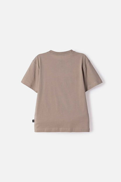 POLERA  DE STUMBLE GUYS MANGA CORTA TAUPE PARA NIÑO