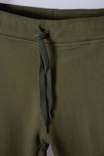 JOGGER DE MIC CON CORDÓN VERDE PARA NIÑO