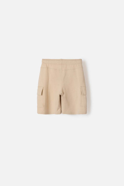 BERMUDA DE MIC CON BOLSILLOS LATERALES BEIGE PARA NIÑO